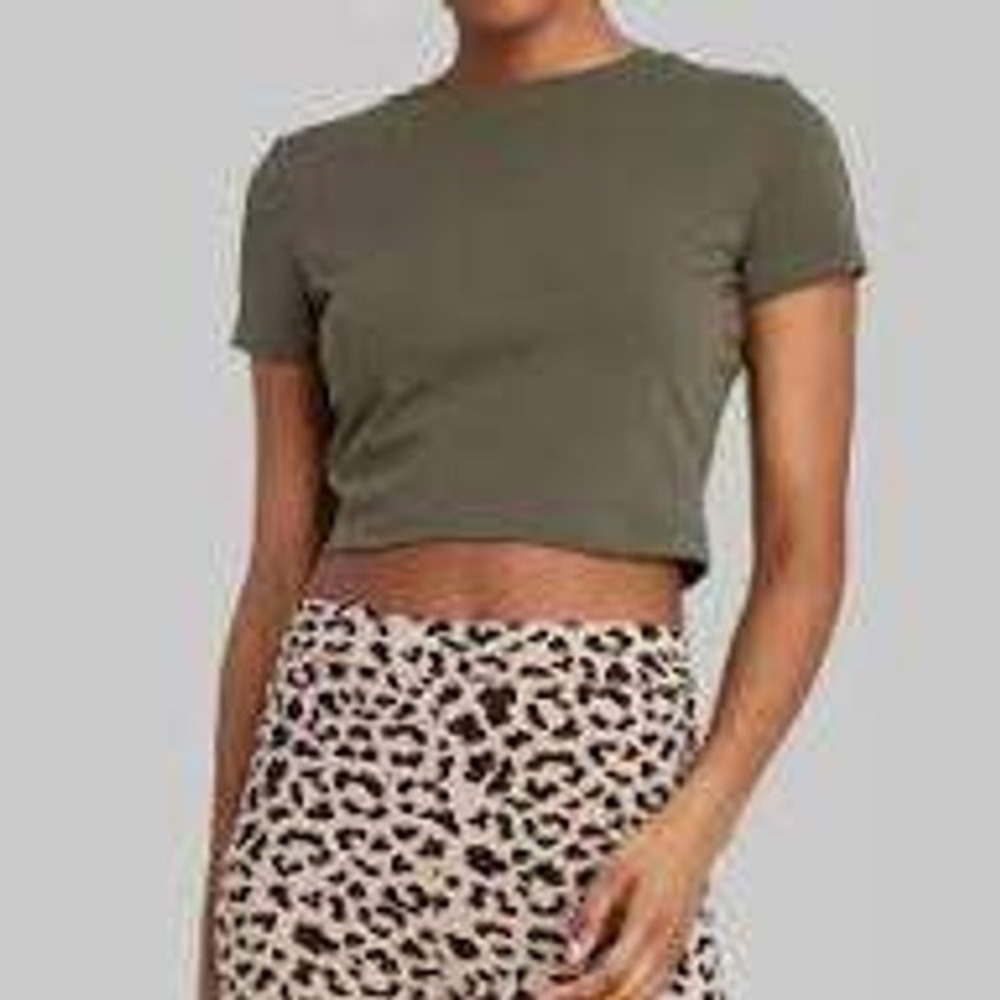 Wild Fable Crop Top Women M Baby Tee Olive Green Earthy Gorpcore Minimalist Sage - Picture 2 of 6